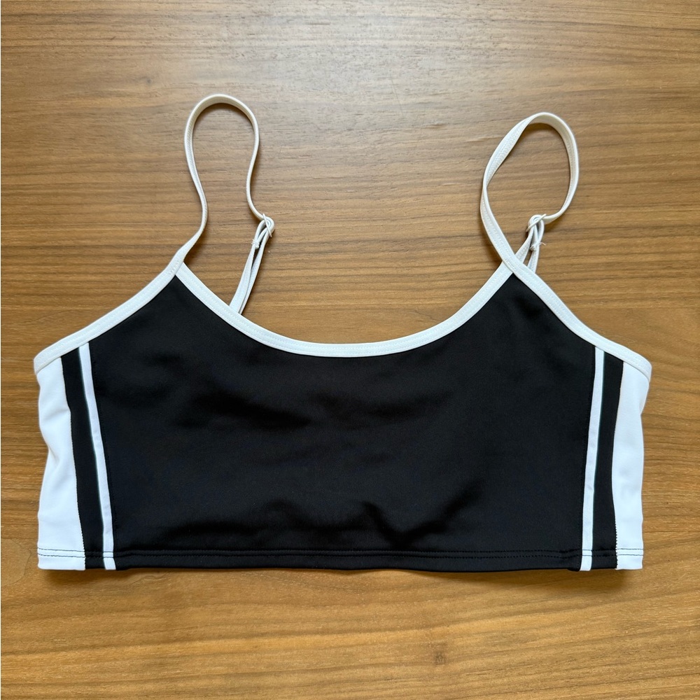 ALO Black and White Strappy Sports Bra